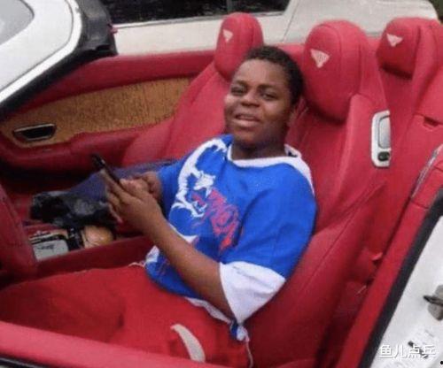 炫富儿子爆料视频,揭秘奢华生活背后的真相 第1张 炫富儿子爆料视频,揭秘奢华生活背后的真相 第1张