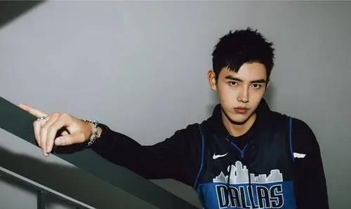 陈飞宇人品圈内爆料视频,圈内爆料视频引发热议